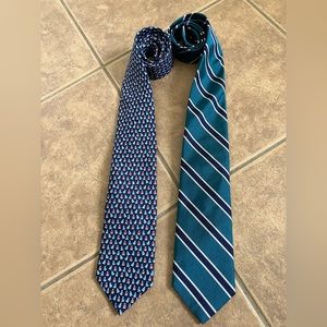 2 Brooks Brothers men’s silk ties
